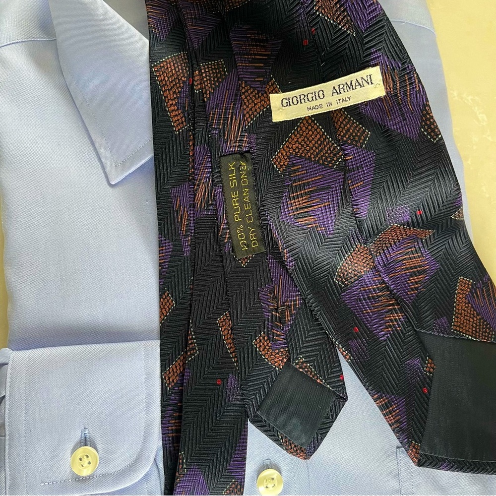 Giorgio Armani vintage tie. Excellent condition.